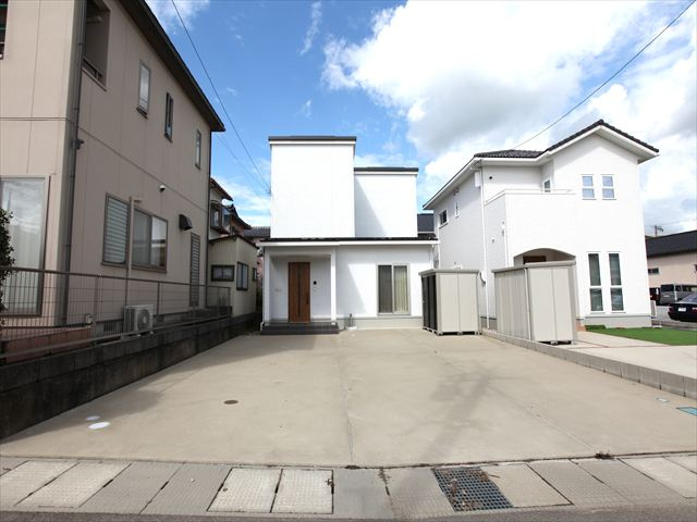 河北郡津幡町字能瀬中古住宅の画像