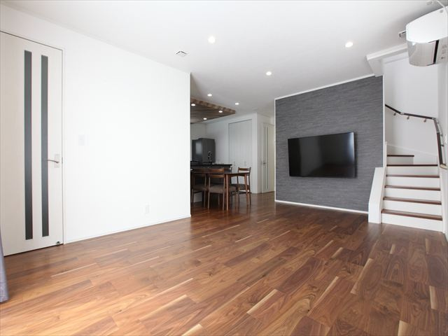 【居間・リビング】の画像