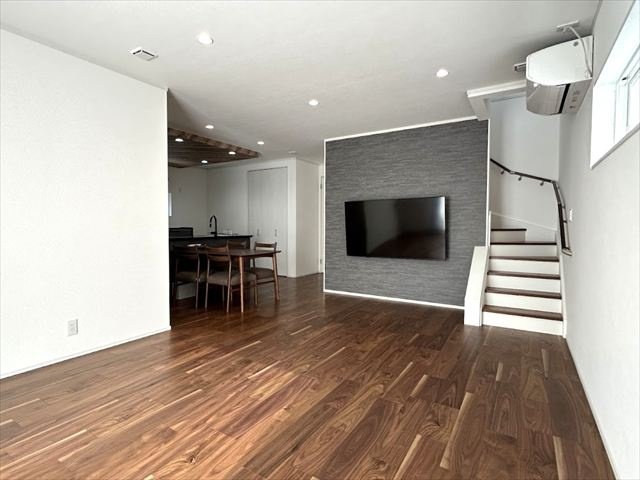 【居間・リビング】の画像