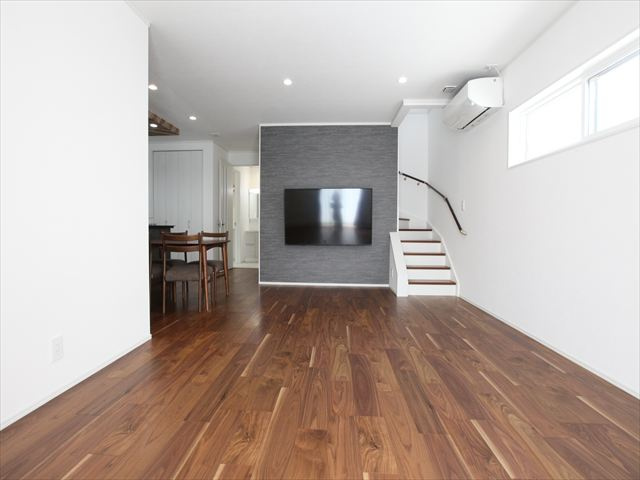 【居間・リビング】の画像