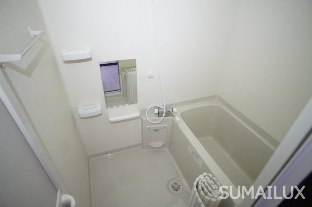 クロノス40新町IIIの浴室