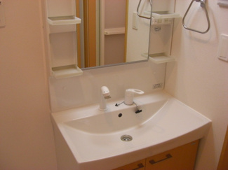 【洗面所】 | レジデンスヒルズ　ノースコート | シャワー付トイレ