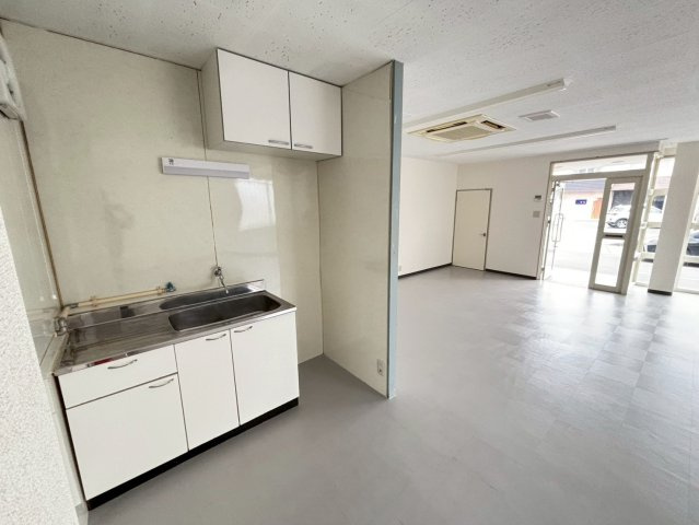 井田南町事務所1のキッチン