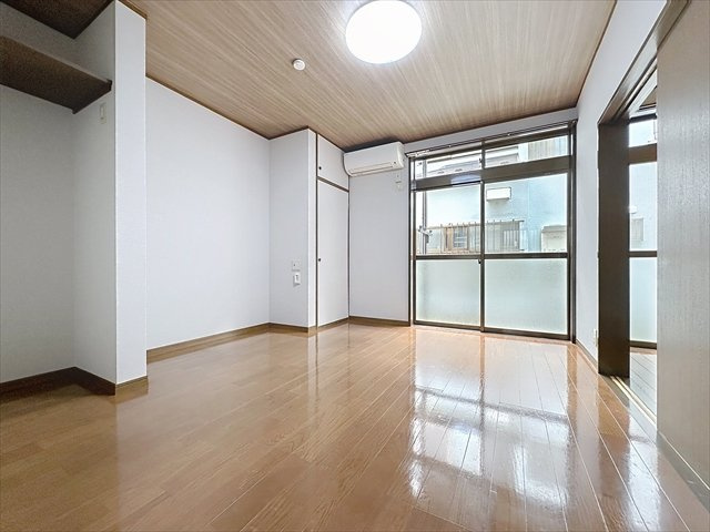 第7丸進ハイツの居間・リビング