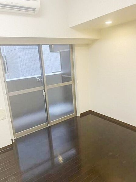 トーシンフェニックス新横浜イクシールの内装|別の部屋写真となります。