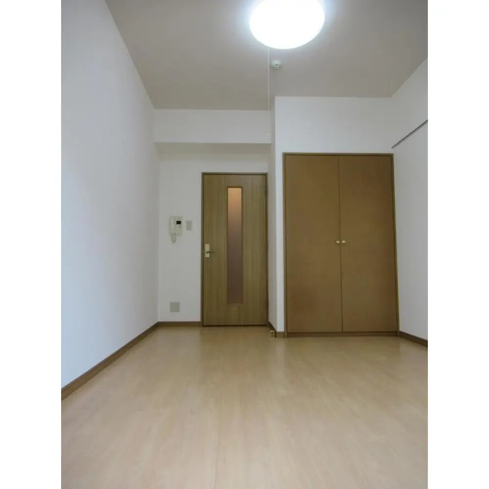 トーシンフェニックス新横浜イクシールの居間・リビング|別の部屋写真となります。