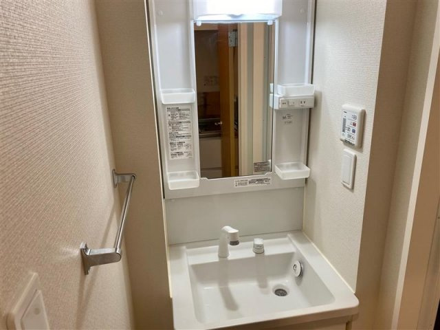 クレイノサークル　平和台の内装|独立洗面台