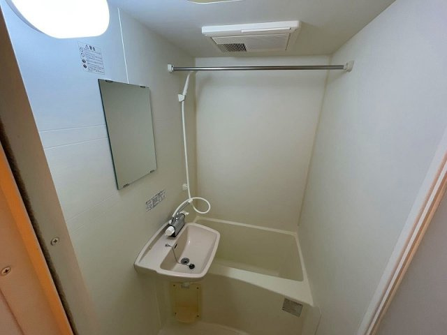 レオパレス１３ＳＴＯＮＥⅠの浴室