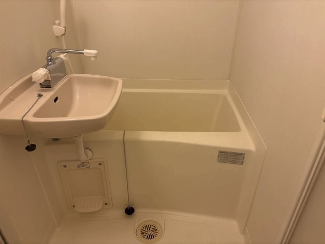 レオパレスカメリアの浴室