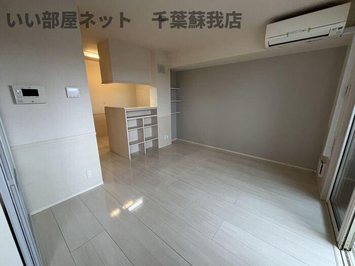 シャトーヒルズの居間・リビング|ゆったりとした居間です