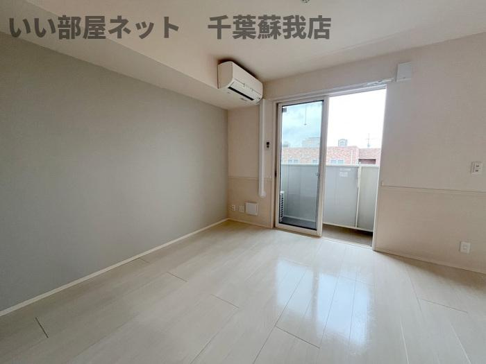 シャトーヒルズの居間・リビング|こちらの居間で趣味の時間をお楽しみください