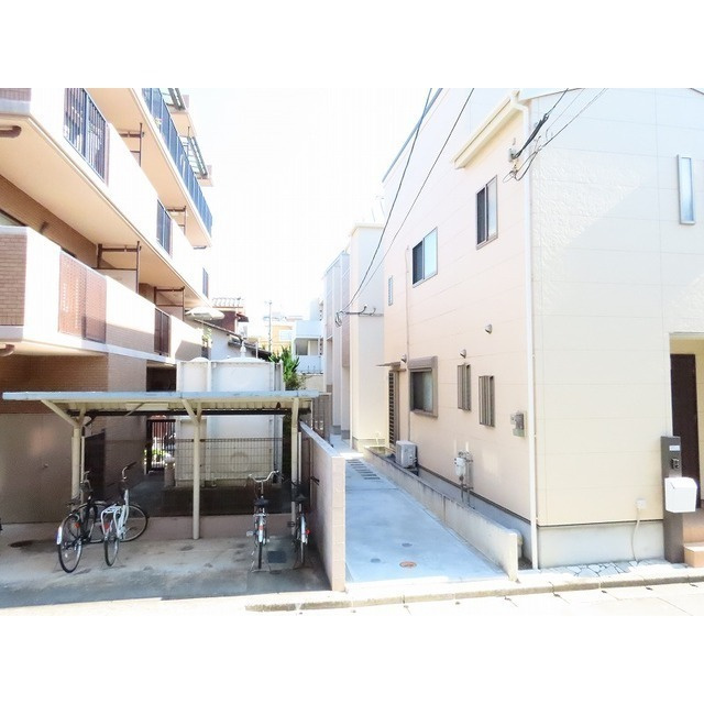 ハーモニーテラス西新の外観