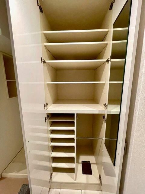 レジディア上落合の収納