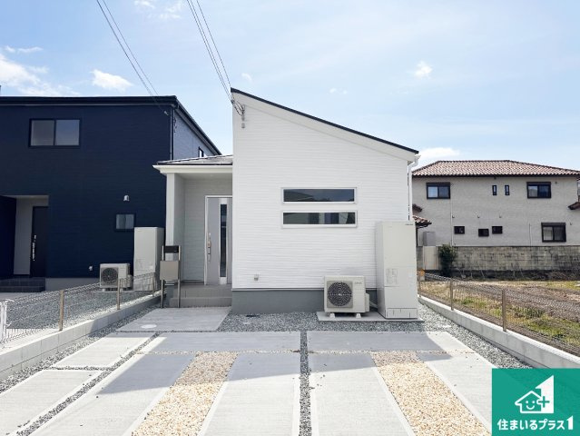 姫路市広畑区早瀬町　第3期　新築一戸建てのトイレ|シンプルなトイレは落ち着く空間！お手入れも簡単です！