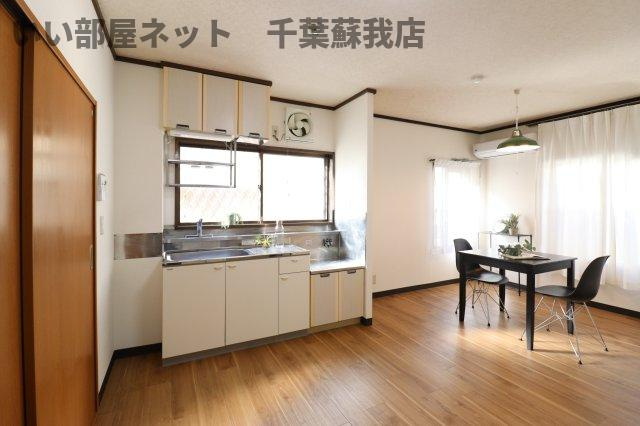 シティハイム・チハルⅠの居間・リビング|こちらの居間で趣味の時間をお楽しみください