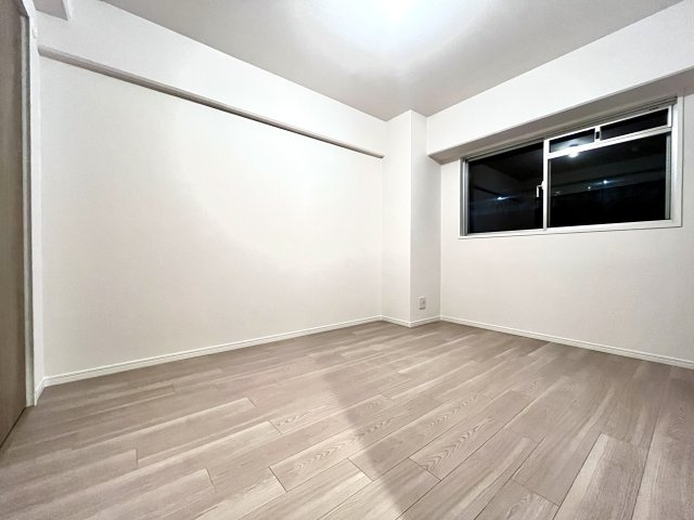 嵐山グランドシティの洋室