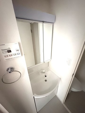 福生セイワレジデンスの独立洗面台