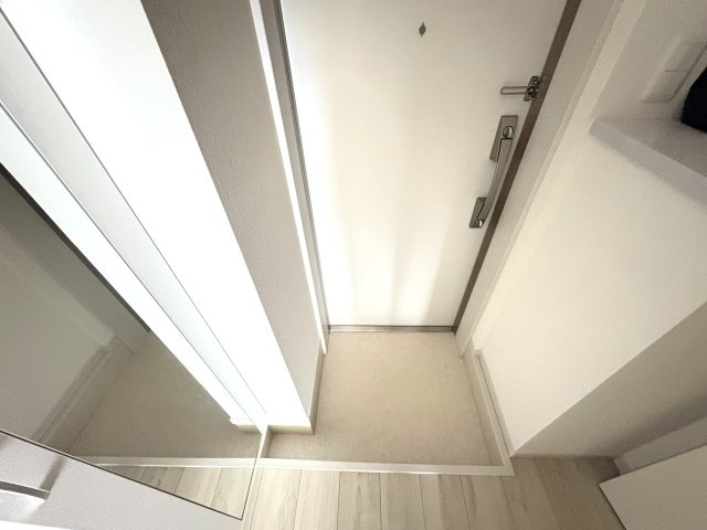 福生セイワレジデンスの玄関