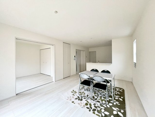 川中島町御厨第３の居間・リビング