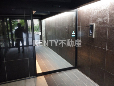 【ロビー】 | ＫＤＡ ＳＨＩＮＡＧＡＷＡ ＯＳＡＫＩ | 建物の内部です