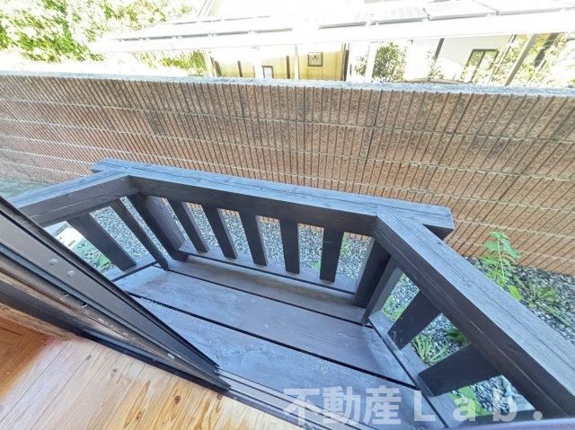 ログキャビン・ヴィラのバルコニー