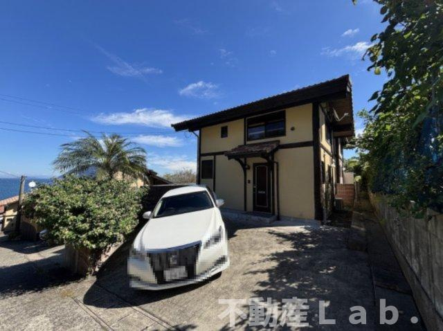 ログキャビン・ヴィラの駐車場