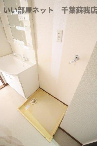 ロイヤルビレッジの洗面所|ゆったりとスペースのある洗面所