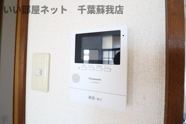 ロイヤルビレッジのセキュリティ|TVモニターホン付きでセキュリティ面も安心！