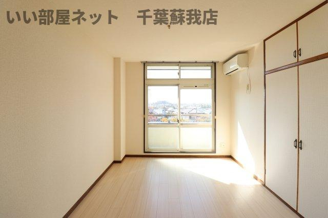 ロイヤルビレッジの寝室|使い勝手のいい寝室です