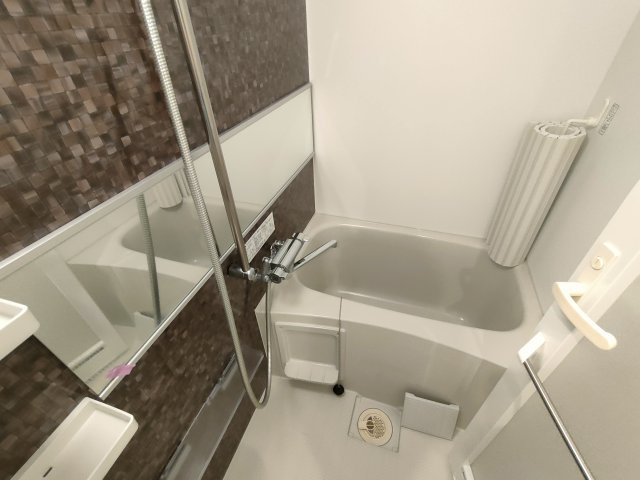 エストゥルース新小岩の浴室