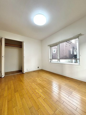 平岡5条4丁目の洋室