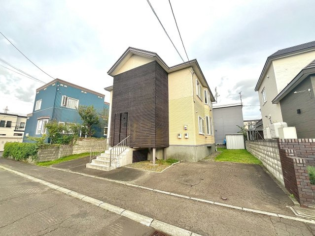 平岡5条4丁目の外観