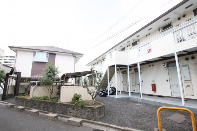 エステートピアナカタC棟の外観