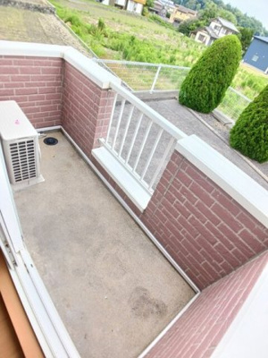 【バルコニー】 | ベル・アルカンシェルＣ | 落ち着いた時間を過ごせるバルコニーです