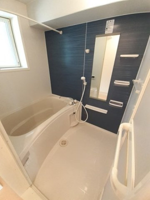 【浴室】 | オーブ・ソレイユ | お風呂です