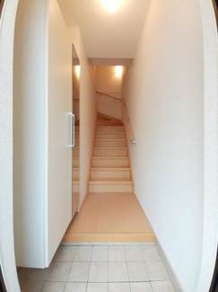 【玄関】 | オーブ・ソレイユ | 収納もある玄関です