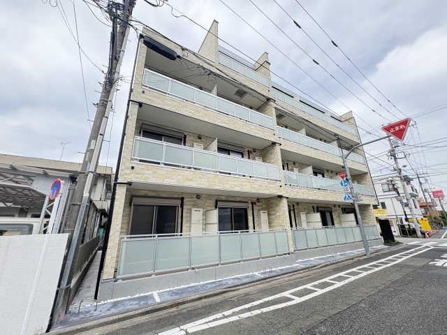 福生セイワレジデンスの外観