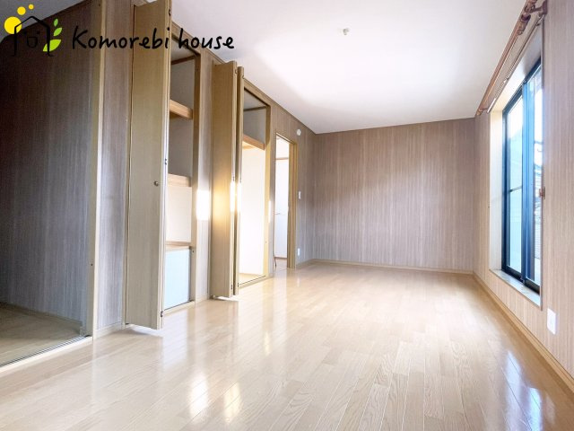 上尾市井戸木４丁目　中古一戸建ての寝室|落ち着いた色調の寝室です