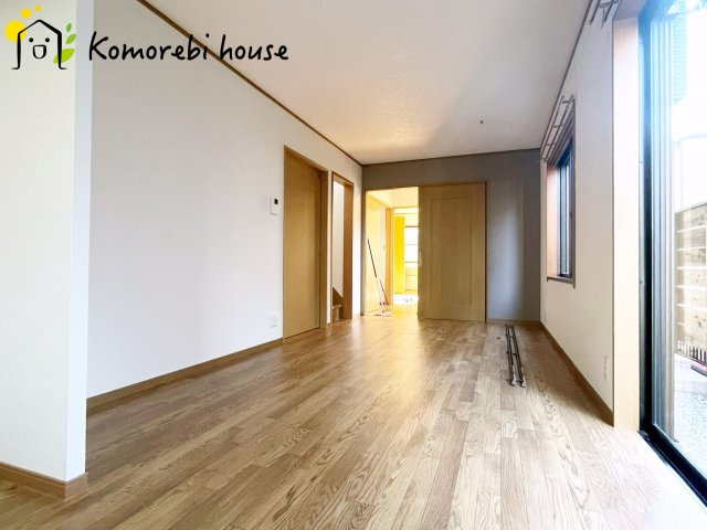 上尾市井戸木４丁目　中古一戸建ての居間・リビング|ゆったり過ごせるリビングです