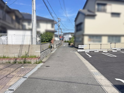 【前面道路含む現地写真】 | 四日市市別名４丁目 | 前面道路