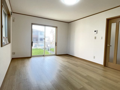 【居間・リビング】 | 四日市市別名４丁目 | ＬＤＫ