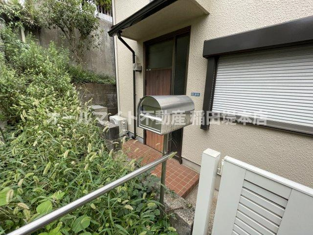 川崎市麻生区多摩美２丁目の一戸建ての玄関