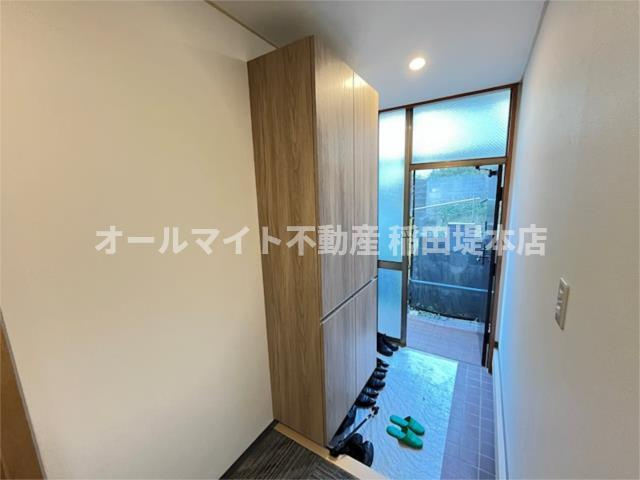 川崎市麻生区多摩美２丁目の一戸建ての玄関