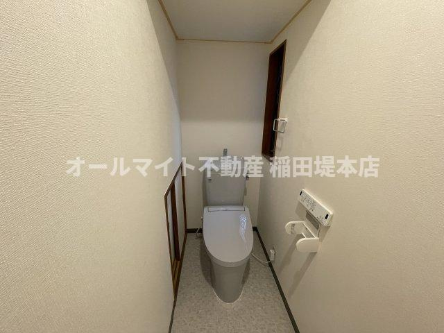 川崎市麻生区多摩美２丁目の一戸建てのトイレ