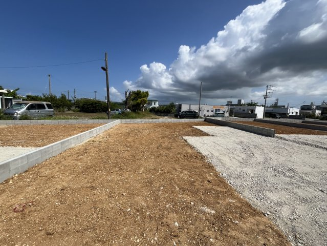 中頭郡読谷村字喜名の新築一戸建の外観|2025/10/10　現地写真