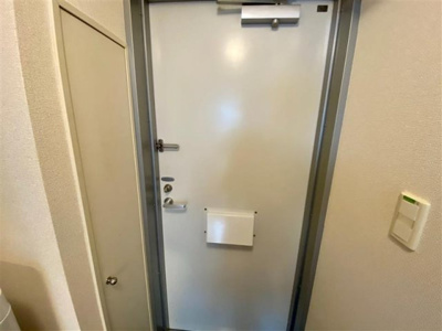 【玄関】 | レオパレスグリーン中台 | 落ち着いた玄関です