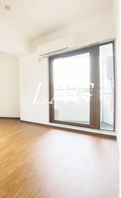 【居間・リビング】 | バンビエトワール | 洋室のお部屋です。