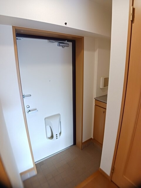 アルバ美合の玄関