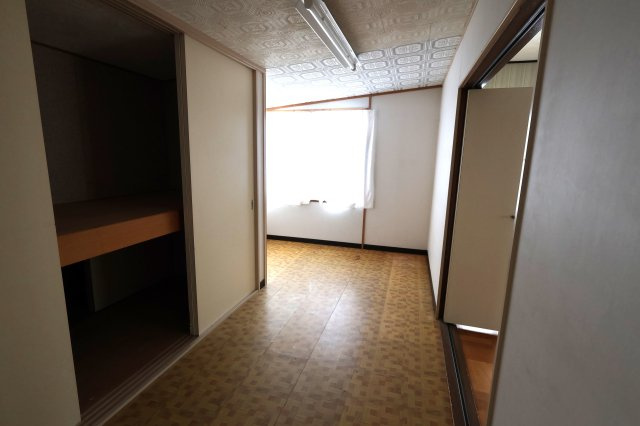 見附市本町4丁目　中古戸建【商談中】の玄関