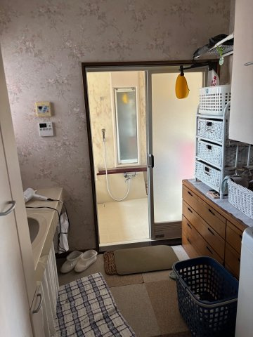 見附市本町4丁目　中古戸建の玄関